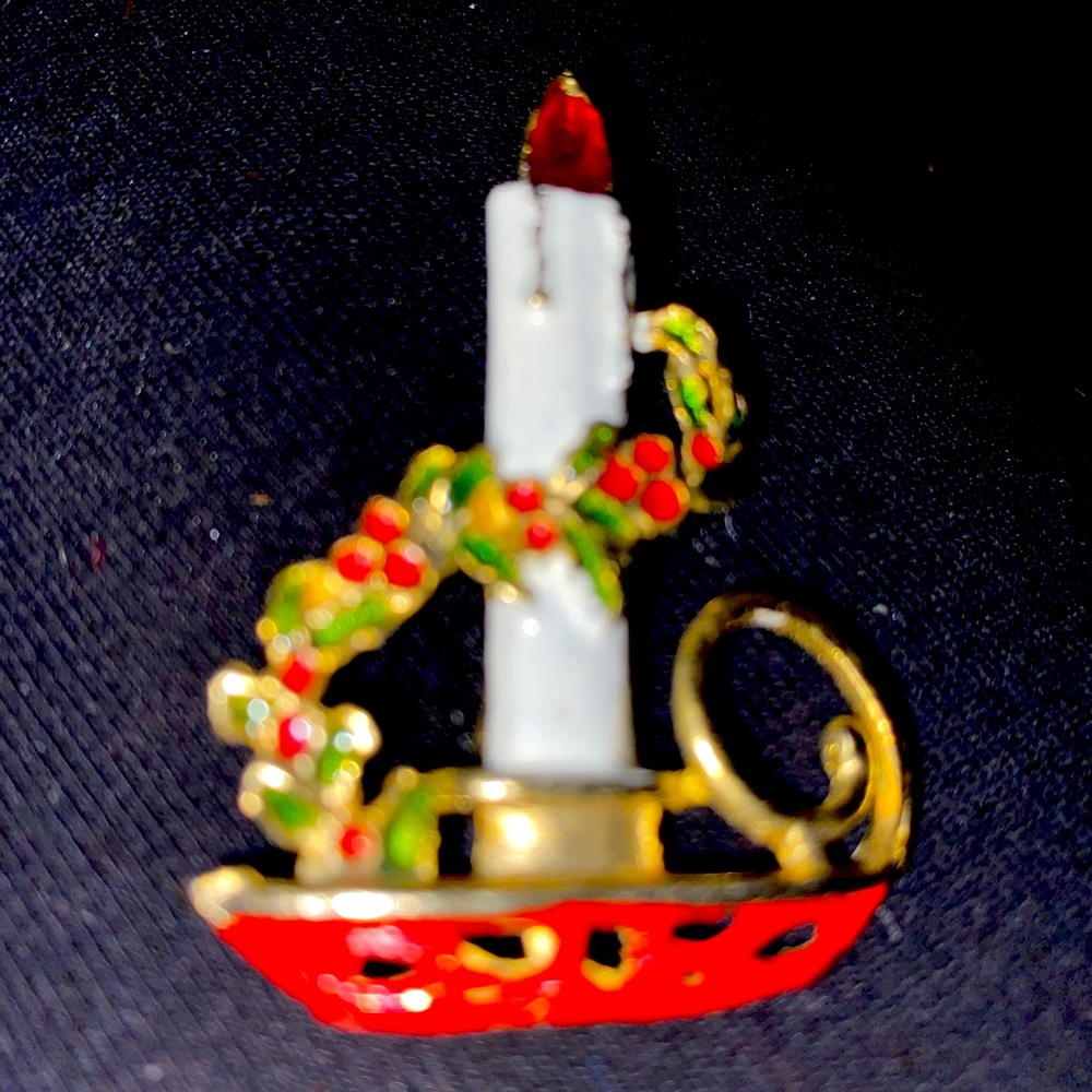 Vintage Christmas pin